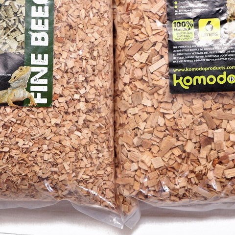 Komodo Fine Beech Chips 6l - zrębki bukowe drobne Komodo Komodo Fine Beech Chips 6l - zrębki bukowe drobne Komodo
